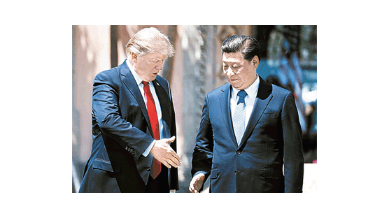 트럼프, ‘연임’ 시진핑에 축하 전화 “북한·무역 논의”