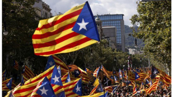 카탈루냐 의회, '스페인으로부터 독립' 선포안 가결