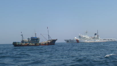 신안 가거도 인근 해상서 8명 탑승 어선 전복…4명 실종