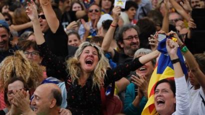 스페인 "푸지데몬 카탈루냐 수반 선거에 참여하라" 유화책