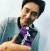 휴대폰 렌즈 둘레에 빨간 원 스티커를 붙힌 영화배우 설경구가 자신의 SNS에 올린 사진. [사진 인스타그램]