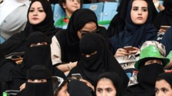 사우디아라비아, 여성에 운전 이어 스포츠경기 관람도 허용 