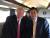 도널드 트럼프 대통령이 지난 2월 미일 정상회담을 위해 미국을 찾은 아베 신조 일본 총리와 찍은 기념사진을 트위터에 올렸다. [사진 트위터 캡처] 
