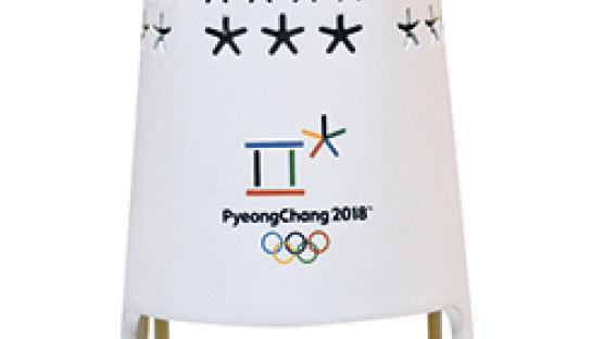 평창 올림픽 성화 … 이코노미석 타고 내일 인천공항 도착