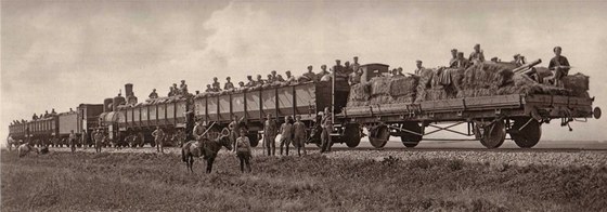 체코 군단을 태우고 시베리아를 횡단하는 열차의 모습.