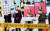 지난달 25일 오후 서울 종로구 주한일본대사관 앞에서 열린 &#39;일본군 성노예 문제 해결을 위한 정기 수요시위&#39; 참가자들이 손팻말을 들고 있다. [연합뉴스]