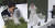 중국이 무단촬영해 중계한 결혼식 장면. 키스장면과 부케 던지는 장면까지 중계했다. [사진 ifeng]