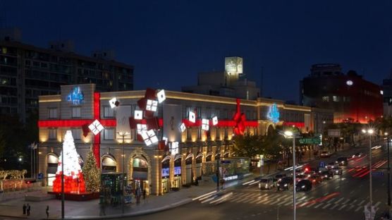  까르띠에 트리, 노래하는 트리…백화점업계 크리스마스 시작
