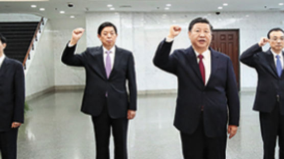 덩샤오핑 “선두에 서지 마라” → 시진핑 “중국, 할 일은 한다”