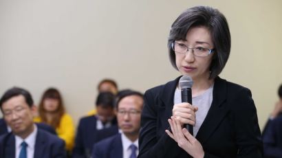 ‘미공개 정보이용’ 최은영 전 한진해운 회장 징역 3년 구형