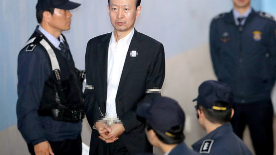 한국당의 반격 “역대 정부 모든 국정원 특활비 공개하라”