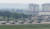 미 국방부 해외 육군 기지들 중 최대 규모인 경기도 평택시 캠프 험프리스에 아파치 헬기가 계류되어 있다. [연합뉴스]