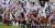 7일 오후 도널드 트럼프 미국 대통령이 탄 차량행렬이 서울 세종로를 지나자 시민들이 태극기와 성조기를 흔들며 환영하고 있다. [사진 연합뉴스]