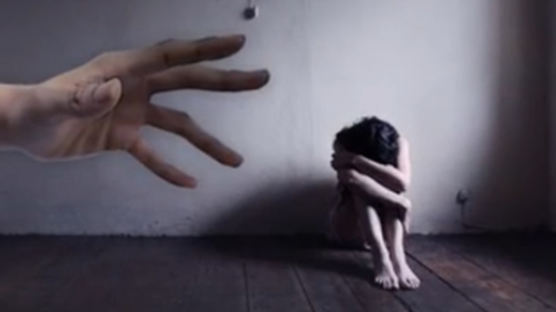 11세 의붓손녀 성폭행·출산…판사도 "너무 비참" 울먹