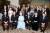 2007년, 여왕 부부의 결혼 60주년 다이아몬드 웨딩을 맞아 한자리에 모인 영국 왕실 가족. 앞줄 왼쪽부터 윌리엄 왕세손, 찰스 왕세자, 엘리자베스 2세 여왕, 필립공, 찰스왕세자 부인 카밀라 콘웰 공작 부인, 해리 왕자. [중앙포토]