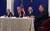 도널드 트럼프 미국 대통령(왼쪽에서 둘째)과 허버트 맥매스터 백악관 국가안보보좌관(왼쪽), 마이크 펜스 부통령(오른쪽에서 둘째), 마이크 폼페오 미 중앙정보국(CIA) 국장(오른쪽)이 지난 8월 10일 뉴저지주 베드민스터 골프클럽에서 안보브리핑을 하고 있다. [AFP=연합뉴스] 