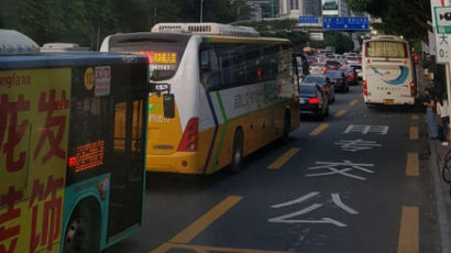 중국은 10대 중 3대 꼴로 전기버스인데 한국은 아직 걸음마