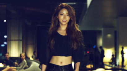 How did AOA's Seolhyun Get to Have a Body that's Out of this World?