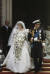 다이애나는 영국 왕실 코드에 맞춰 드레스를 입었다. [중앙포토]