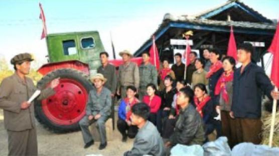 [북한TV속의 삶 이야기] 북한, 가을걷이·탈곡 현장에서 즉시 분배