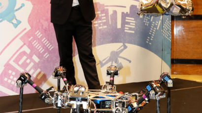 [서소문사진관]로봇이 헤엄 치고, 점프도 한다... 4차 산업혁명 기술 상상에서 일상으로!
