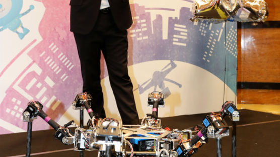 [서소문사진관]로봇이 헤엄 치고, 점프도 한다... 4차 산업혁명 기술 상상에서 일상으로!