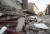  지진이 발생한지 하루가 지난 16일 오후 포항 북구에 위치한 한 다세대주택의 지진피해 모습. [연합뉴스]
