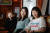 14일 오후 비혼모인 김슬기(24), 조가영(33), 안소희(30)(왼쪽부터) 씨가 한국 사회에서 비혼모로 사는 삶, 그리고 최근 벌어진 낙태죄 폐지 논쟁에 대한 자신들의 생각을 이야기했다. 신인섭 기자