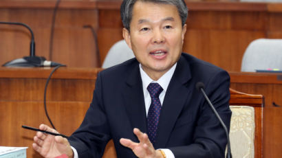 이진성 헌법재판소장 후보자 “18세도 선거 가능”