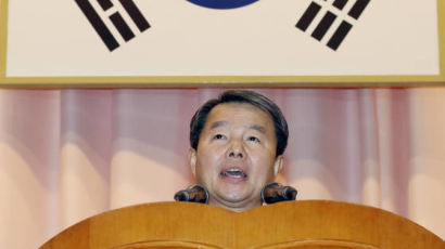 이진성 헌재소장 취임…"주요 사건 해결에 집중"