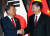 APEC 정상회의 참석 중인 문재인 대통령과 시진핑 중국 국가주석이 지난 11일 오후(현지시간) 베트남 다낭 크라운플라자 호텔에서 열린 정상회담에서 반갑게 미소지으며 악수하고 있다. [중앙포토]