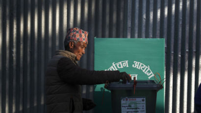 친인도인가, 친중국인가…네팔, 사상 첫 선거 실시 