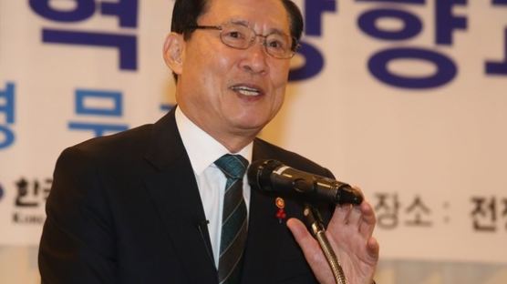 “전시작전통제권 조기 전환에서 조기 전환 앞에는 조건 충족”…송영무 국방부 장관