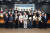 에쓰오일 알 감디 CEO(뒷줄 가운데)와 2017 올해의 시민영웅 수상자들 [한국사회복지협의회]