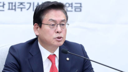 정우택 “한국당, 친박 계파 없다…친홍·비홍으로 구분”