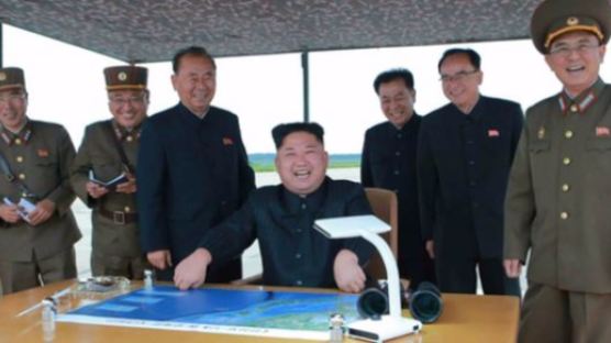 北김정은 “핵무력 완성의 역사적 대업…인민의 위대한 승리” 자평