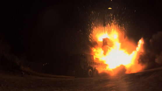 ‘육·해·공서 1발씩’ 우리 군이 공개한 北 미사일 대응사격 장면