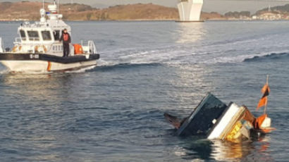 여수서 136명 탄 여객선, 어선과 충돌…어선 침몰 2명 부상