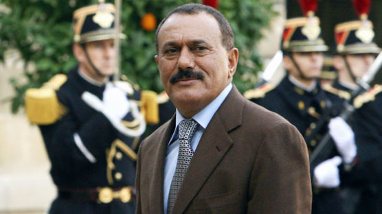 살해된 살레 전 예멘 대통령, 카다피처럼 되지 않으려 했지만…