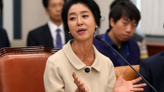 '난방비 비리 폭로' 김부선, 명예훼손 혐의 벌금 150만원 확정 판결