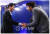 이세돌 9단(왼쪽)이 지난해 3월 13일 4국 승리 직후 세르게이 브린 구글 공동 창업자로부터 축하인사를 받는 모습 [중앙포토]