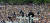 문재인 대통령이 5월 23일 오후 경남 김해시 봉하마을 대통령 묘역에서 열린 노무현 전 대통령 8주기 추도식에서 인사말을 하고 있다.청와대사진기자단
