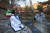 ‘양산보와 함께 걷는 소쇄원’ 프로그램에 참여한 연기자와 참가자들이 한국 정원의 원형으로 꼽히는 전남 담양의 소쇄원을 돌며 조선시대 선비들의 풍류를 체험하고 있다. [사진 ㈔전라도지오그래픽]