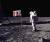 1969년 7월 20일 아폴로 11호가 인류 최초로 달에 착륙한 뒤 우주 비행사 에드윈 올드린이 월면에 꽂힌 미국 국기를 바라보고 있다. [AFP=연합]