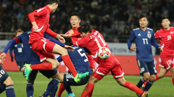 한국축구, 김정은의 '빨치산 축구'와 격돌 