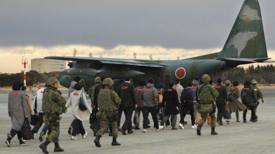 [사진] 자위대, 해외 일본인 구출훈련