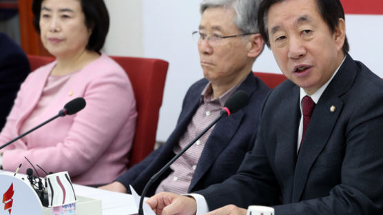 한국당, UAE 방문한 임종석 '진화 외교' 의혹 제기…19일 운영위 소집 요구