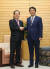 홍준표 자유한국당 대표가 14일 오후 일본 도쿄의 총리 관저에서 아베 신조 일본 총리와 면담했다.[사진 자유한국당]