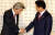 2004년 고이즈미 준이치로 당시 일본 총리를 만나는 고 노무현 전 대통령[중앙포토]