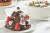 에릭케제르는 10종의 크리스마스 케이크 가운데 브라우니를 쌓아 올린(1호 사이즈) &#39;몽 상 누아&#39;가 가장 잘 팔린다. [사진 에릭케제르] 